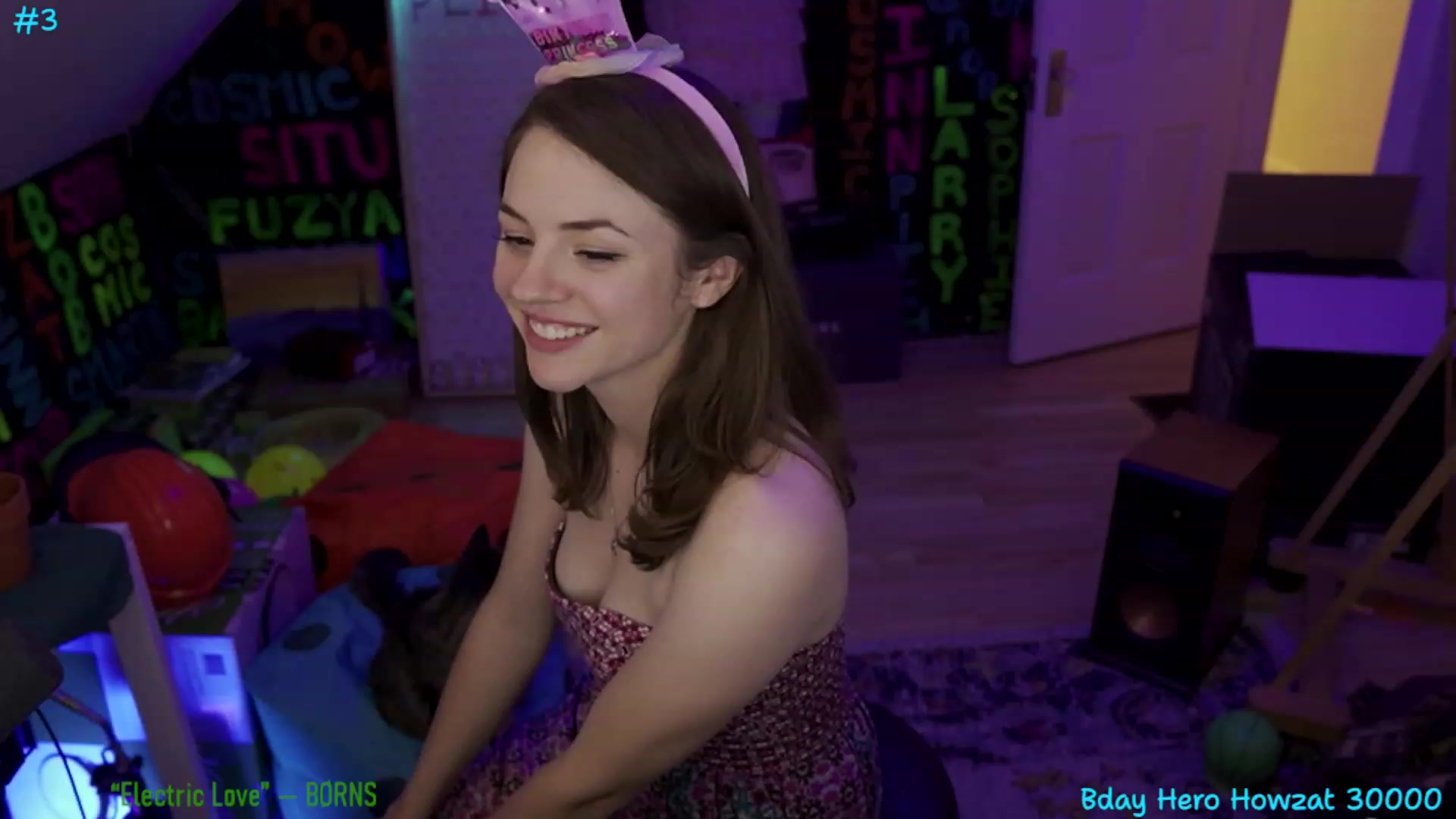 Gallery image thumbnail from XXX_Sophie's myfreecams stream on, 07/27/2023, 10:25 image 12 of 20