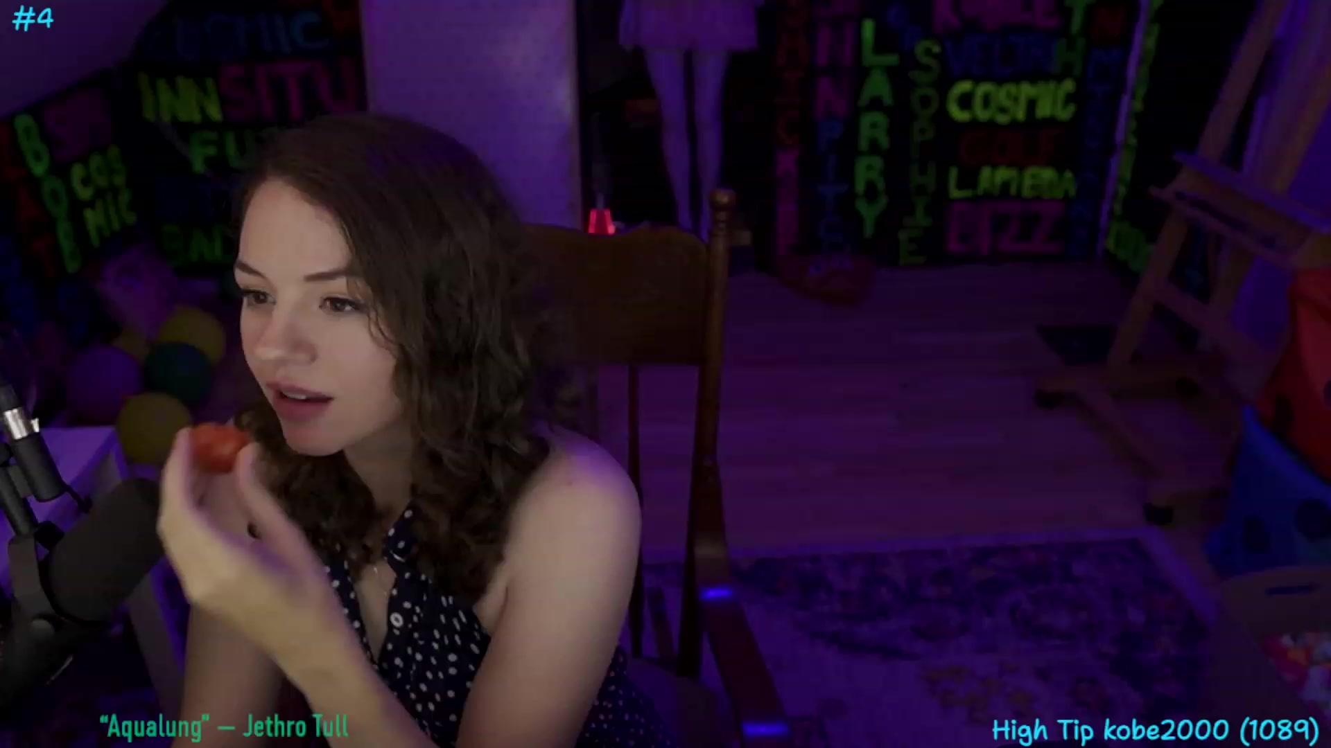 Gallery image thumbnail from XXX_Sophie's myfreecams stream on, 07/30/2023, 09:38 image 5 of 20