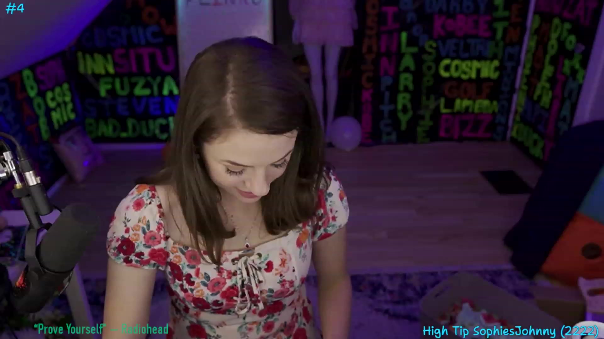 Gallery image thumbnail from XXX_Sophie's myfreecams stream on, 08/01/2023, 05:25 image 6 of 20