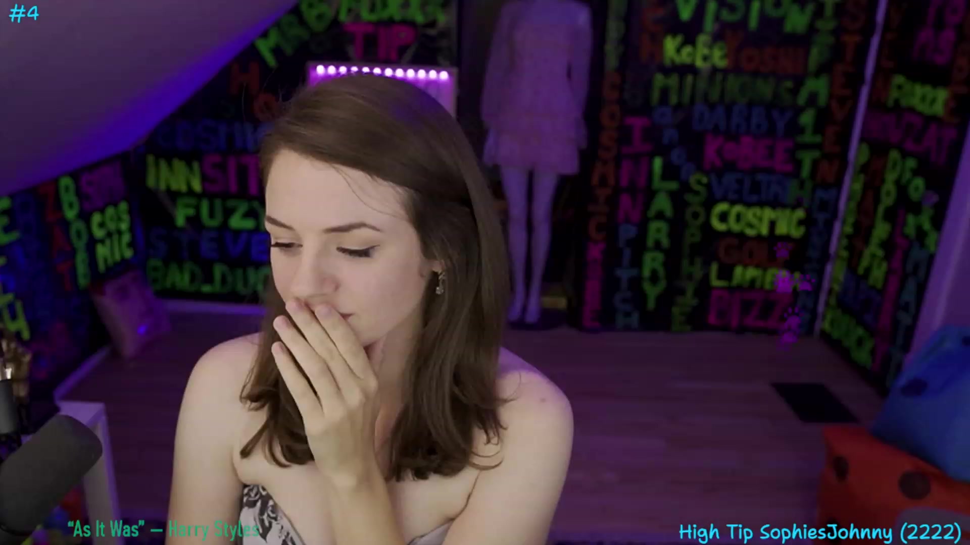 Gallery image thumbnail from XXX_Sophie's myfreecams stream on, 08/01/2023, 06:57 image 13 of 20
