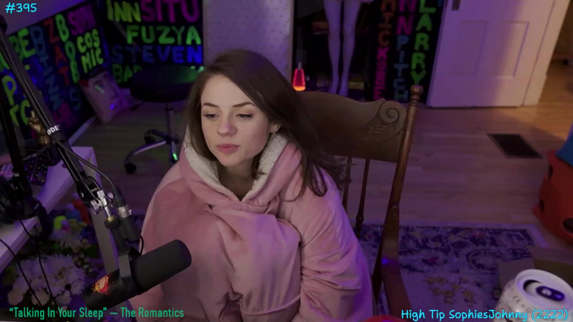 Gallery image thumbnail from XXX_Sophie's myfreecams stream on, 08/01/2023, 10:07 image 11 of 20