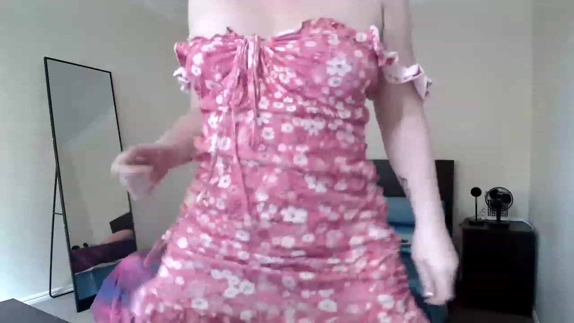 Gallery image thumbnail from XXXenia's myfreecams stream on, 01/11/2023, 02:22 image 13 of 20