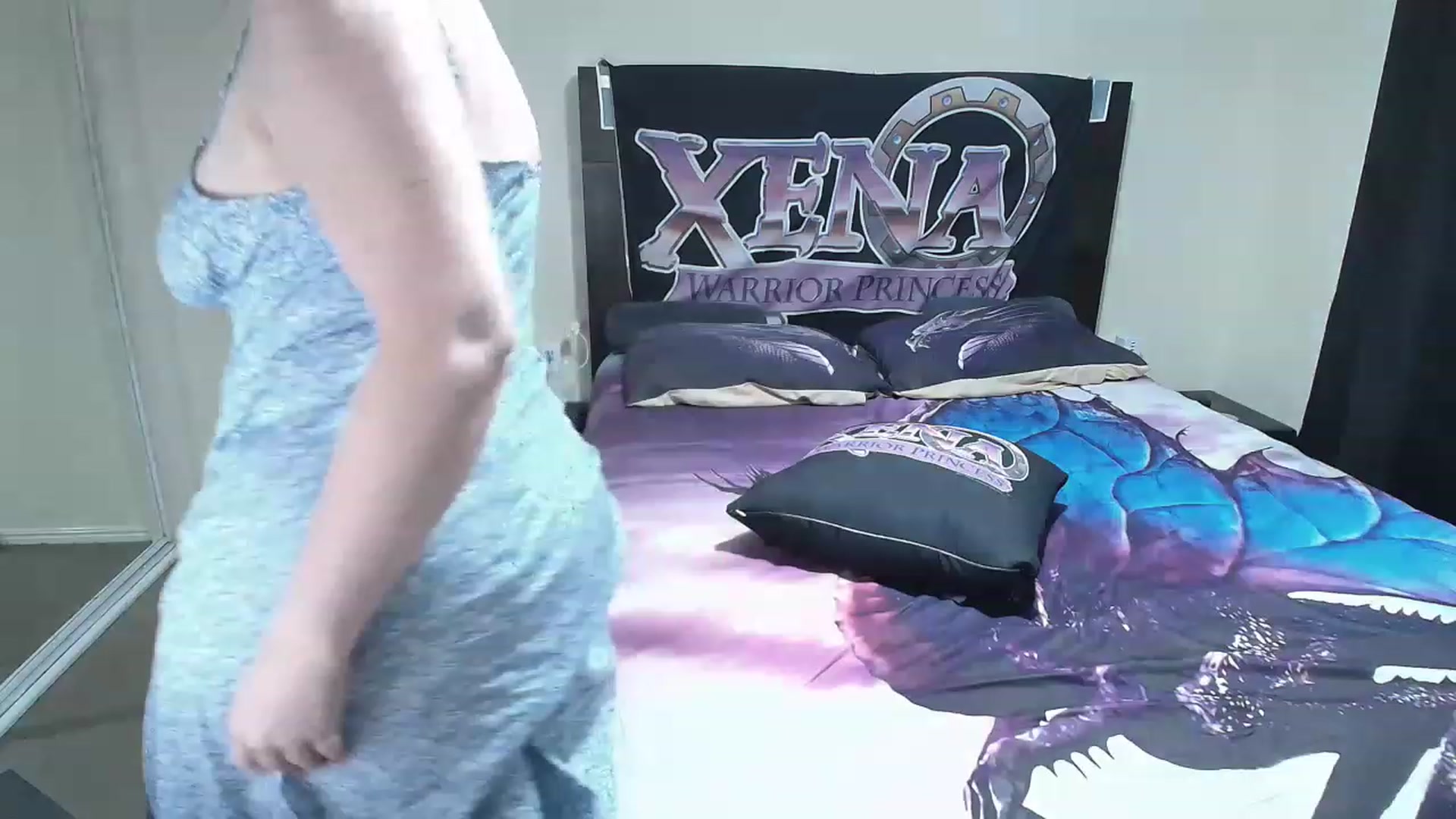 Gallery image thumbnail from XXXenia's myfreecams stream on, 01/18/2023, 13:52 image 10 of 20