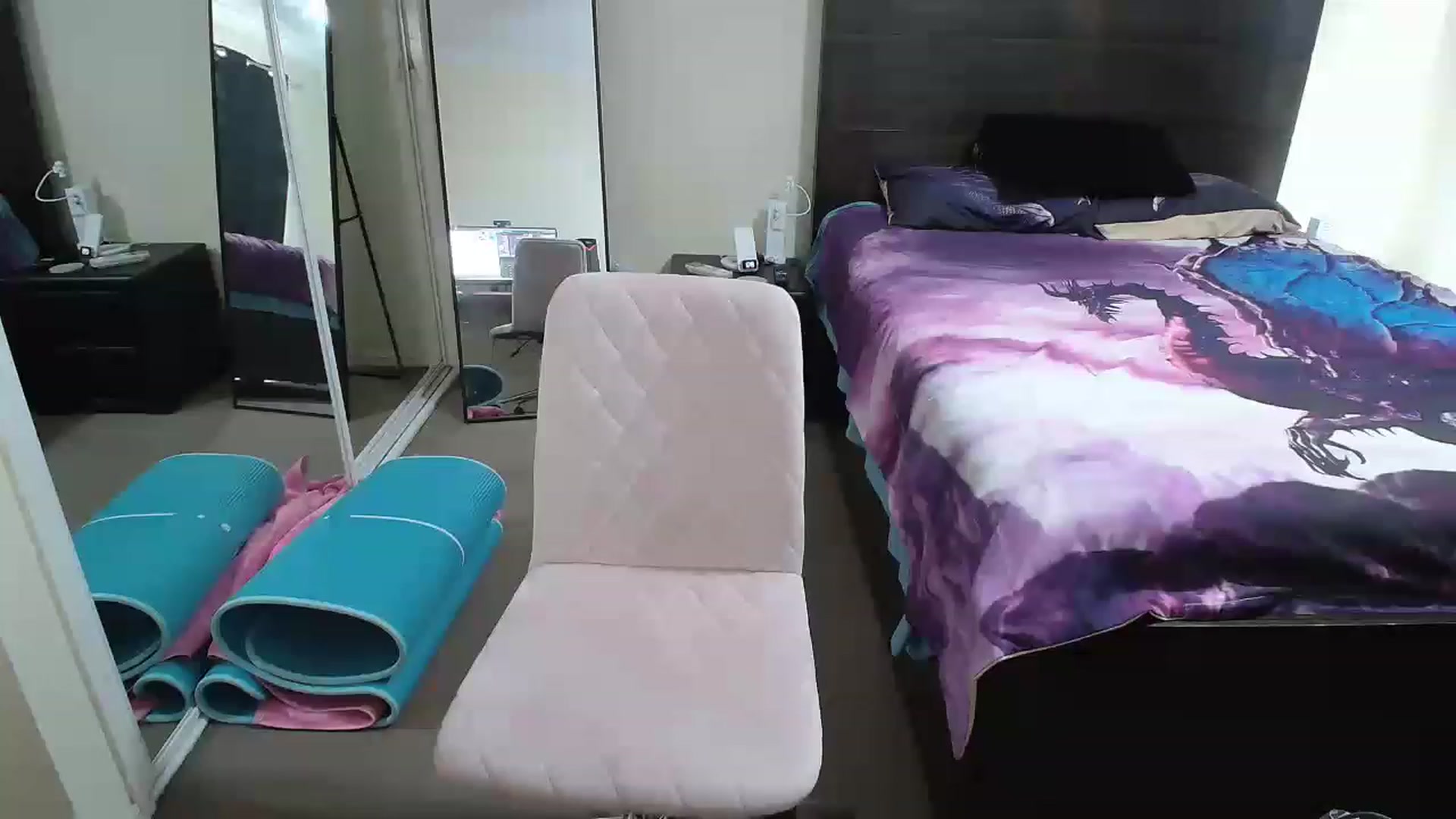 Gallery image thumbnail from XXXenia's myfreecams stream on, 01/27/2023, 24:52 image 18 of 20