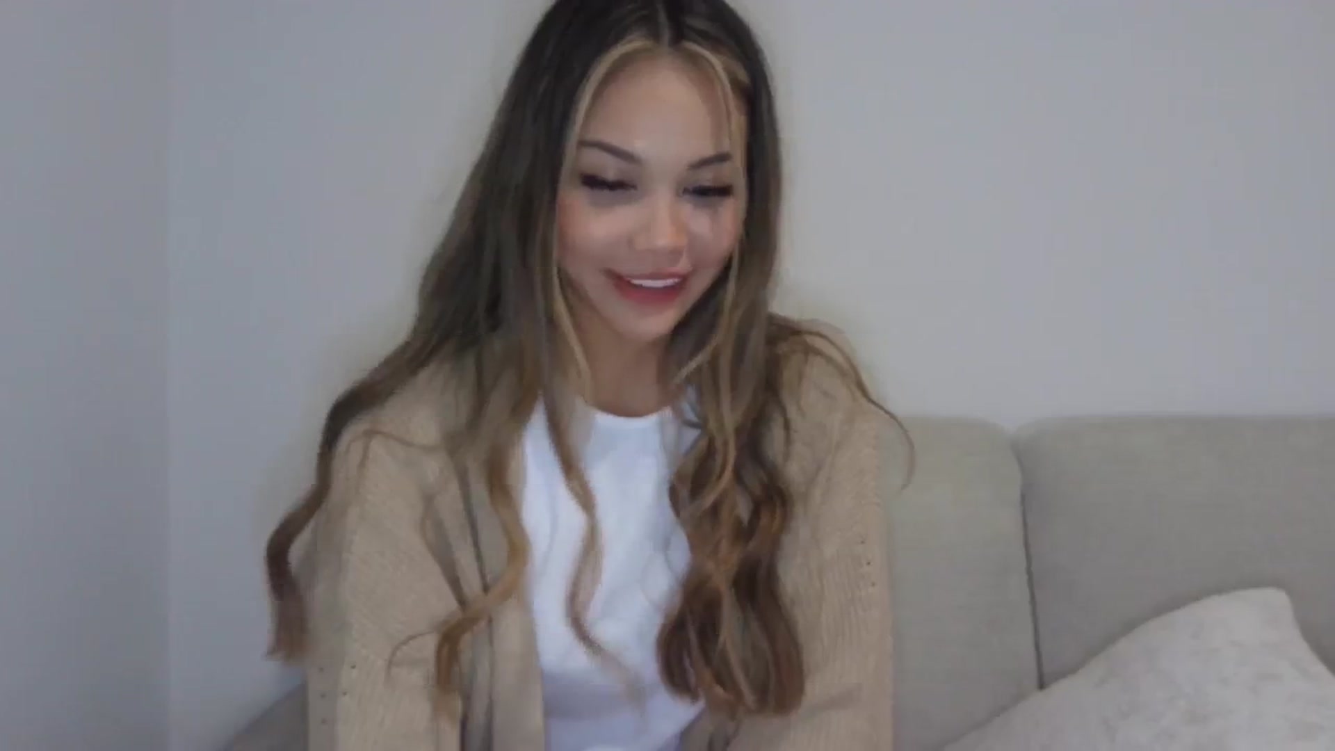 Gallery image thumbnail from XX_Angel's myfreecams stream on, 03/22/2024, 11:38 image 9 of 20
