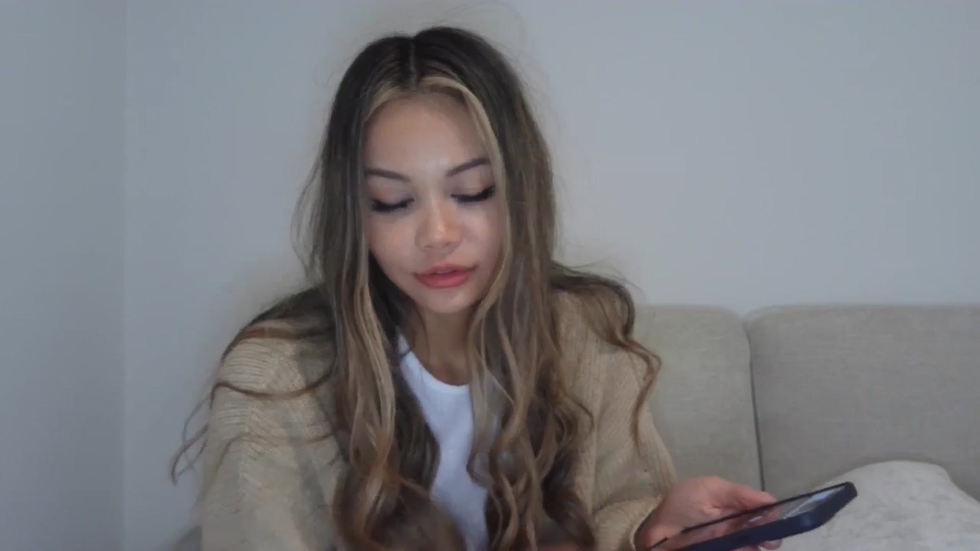 Gallery image thumbnail from XX_Angel's myfreecams stream on, 03/22/2024, 11:38 image 20 of 20