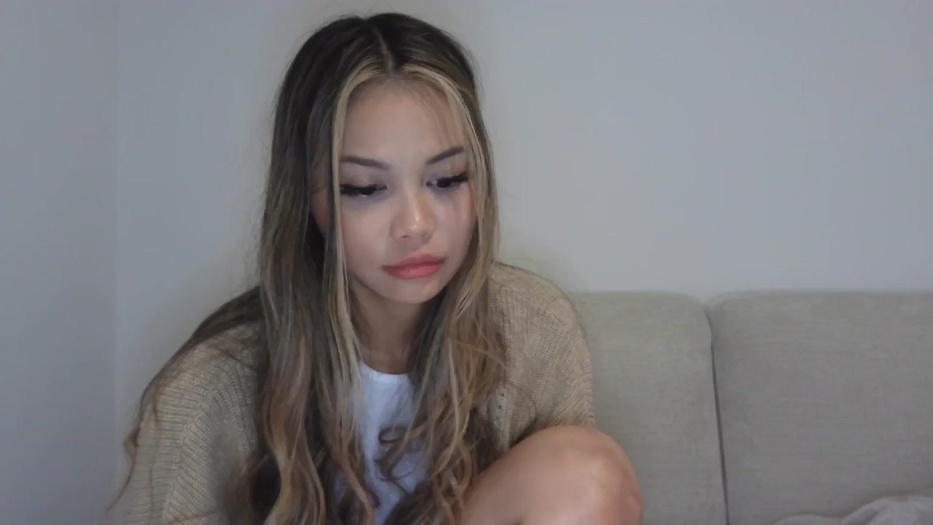 Gallery image thumbnail from XX_Angel's myfreecams stream on, 03/22/2024, 11:38 image 1 of 20