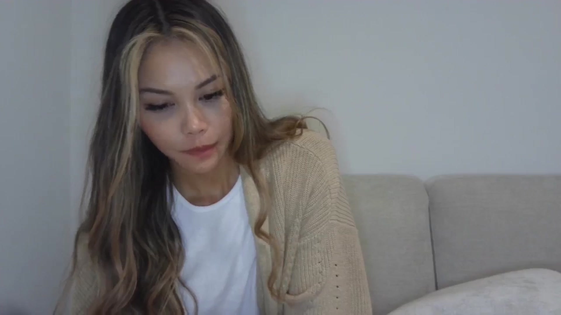 Gallery image thumbnail from XX_Angel's myfreecams stream on, 03/22/2024, 11:38 image 7 of 20