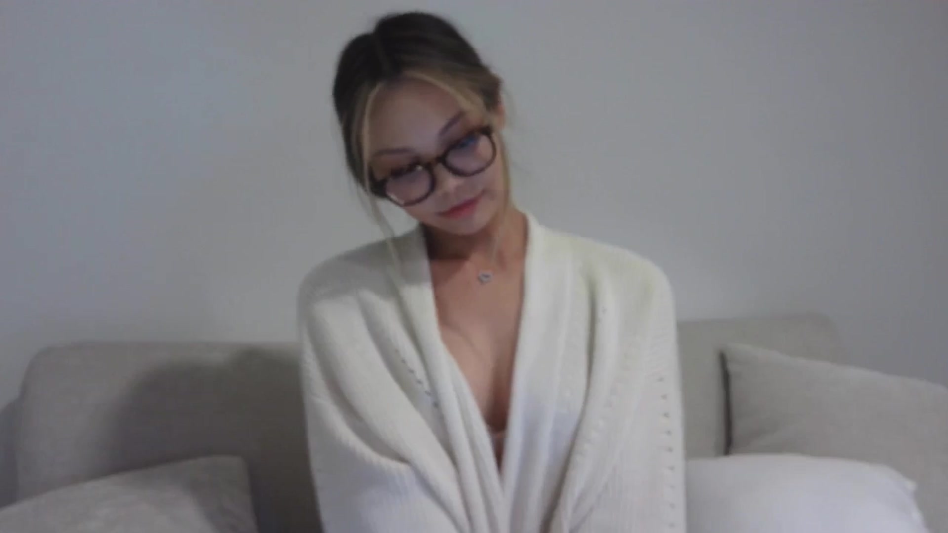 Gallery image thumbnail from XX_Angel's myfreecams stream on, 03/30/2024, 10:45 image 4 of 20