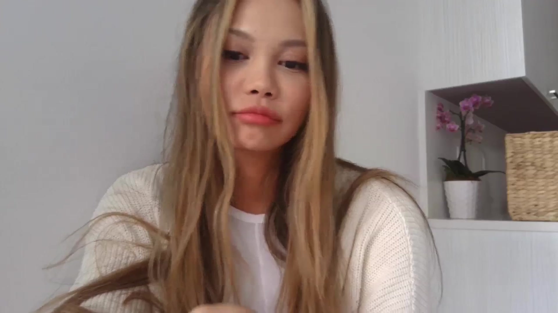 Gallery image thumbnail from XX_Angel's myfreecams stream on, 03/30/2024, 14:15 image 3 of 20