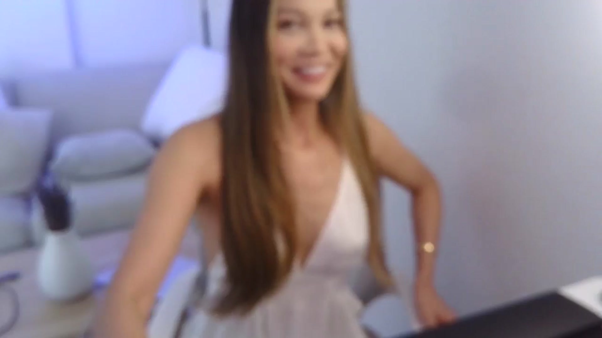 Gallery image thumbnail from XX_Angel's myfreecams stream on, 07/29/2024, 21:30 image 6 of 20