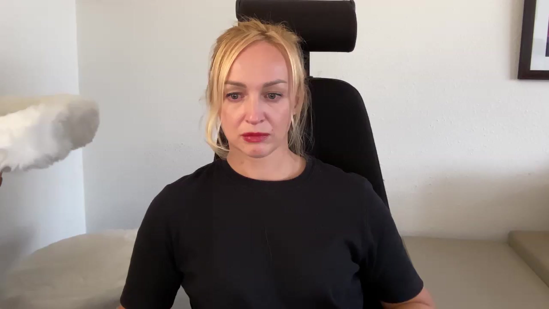 Gallery image thumbnail from XXsweetgirlXX's myfreecams stream on, 08/10/2026, 15:16 image 3 of 20