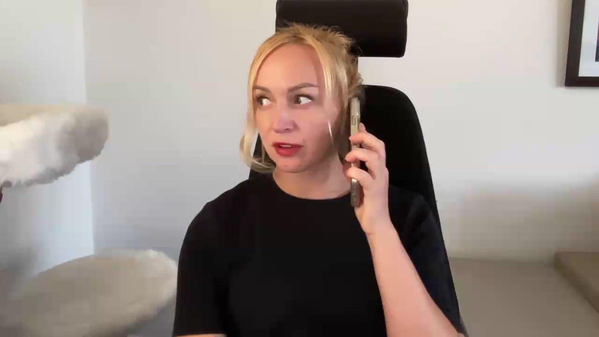Gallery image thumbnail from XXsweetgirlXX's myfreecams stream on, 08/10/2026, 15:16 image 7 of 20