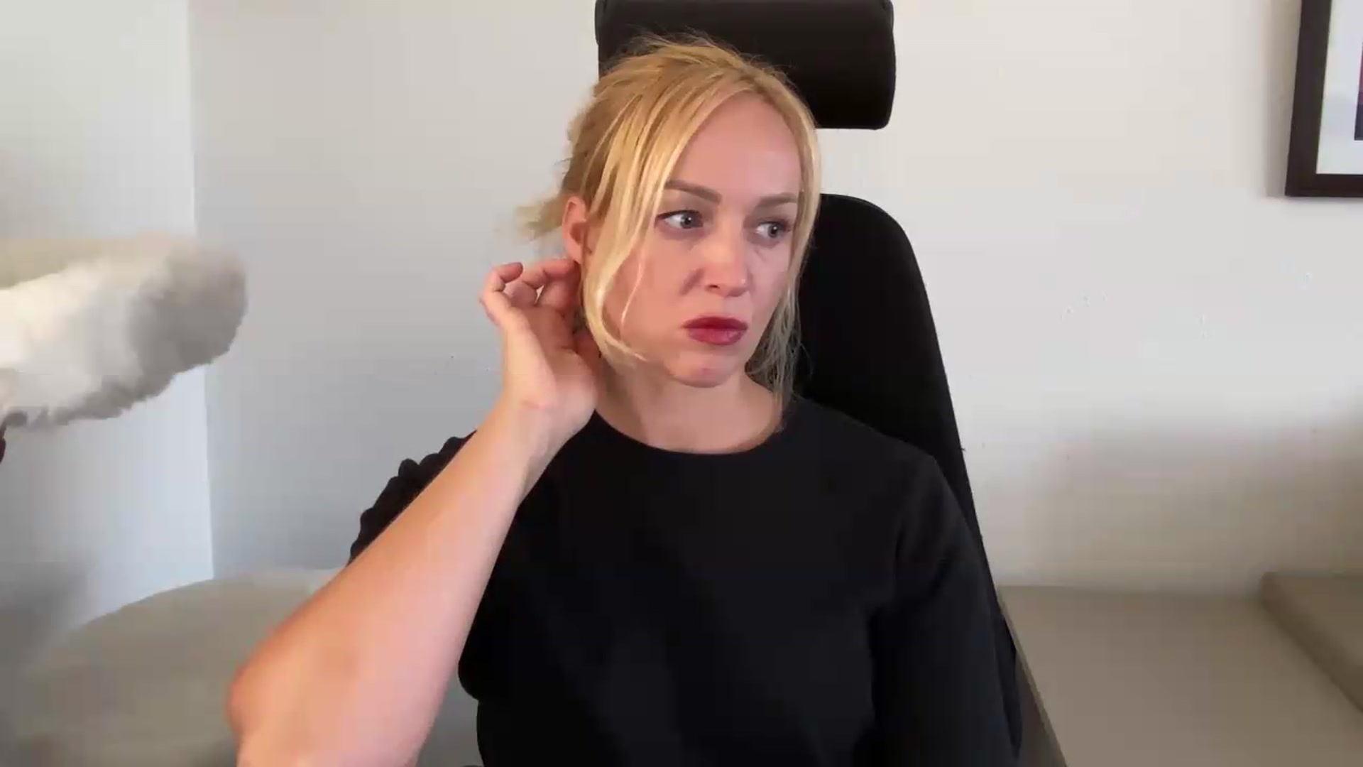 Gallery image thumbnail from XXsweetgirlXX's myfreecams stream on, 08/10/2026, 15:16 image 4 of 20