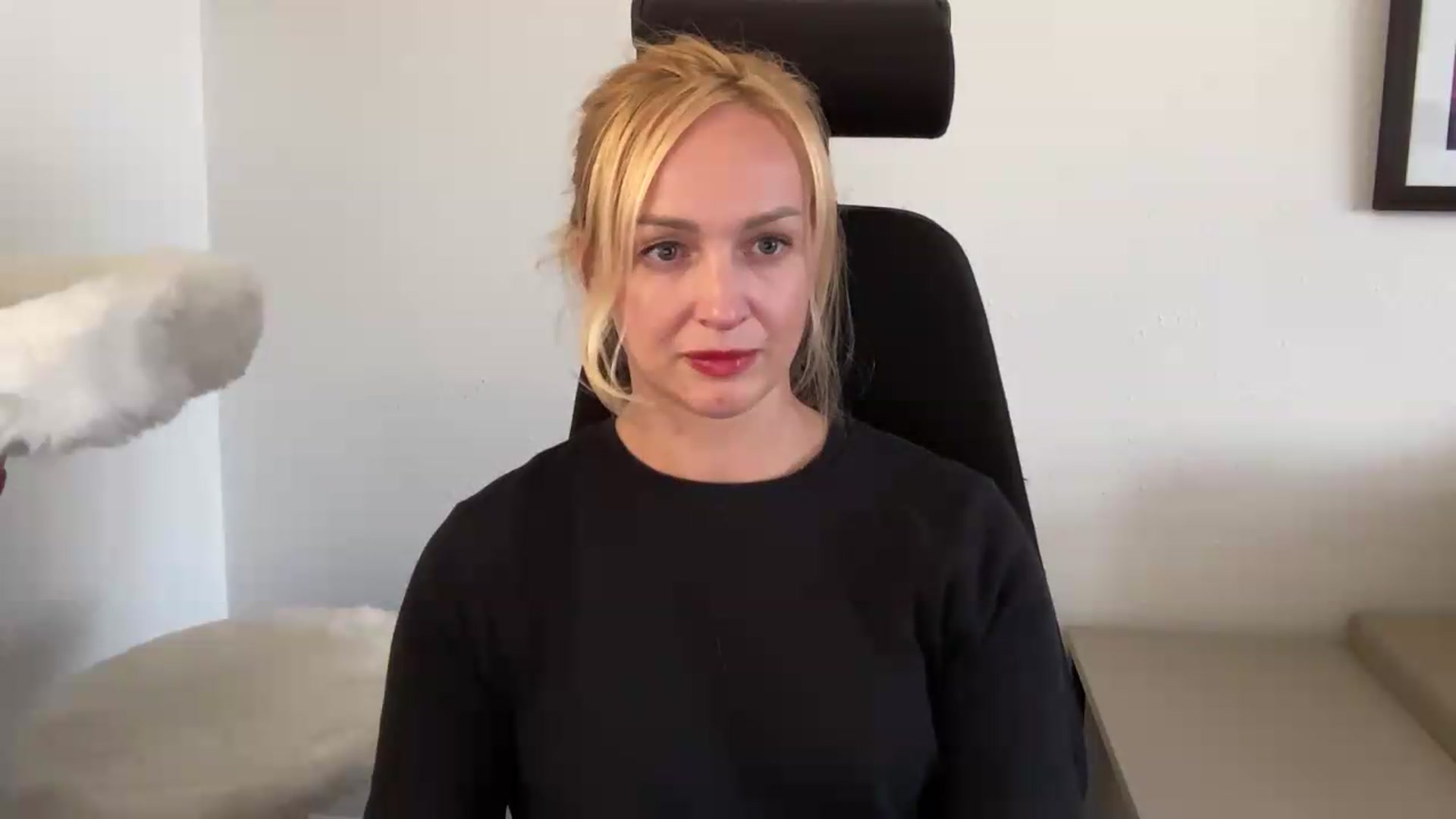 Gallery image thumbnail from XXsweetgirlXX's myfreecams stream on, 08/10/2026, 15:16 image 2 of 20