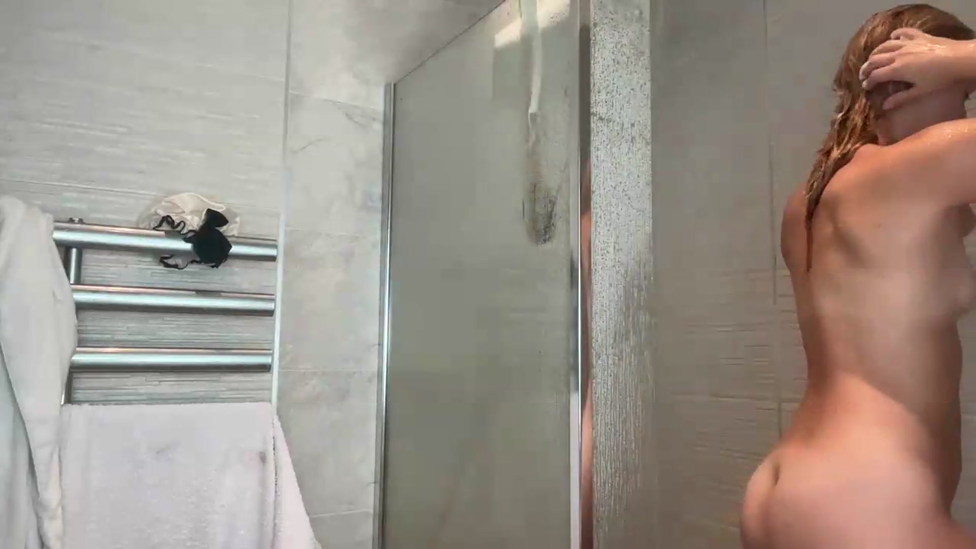 Gallery image thumbnail from XXsweetgirlXX's myfreecams stream on, 08/11/2026, 08:23 image 11 of 20