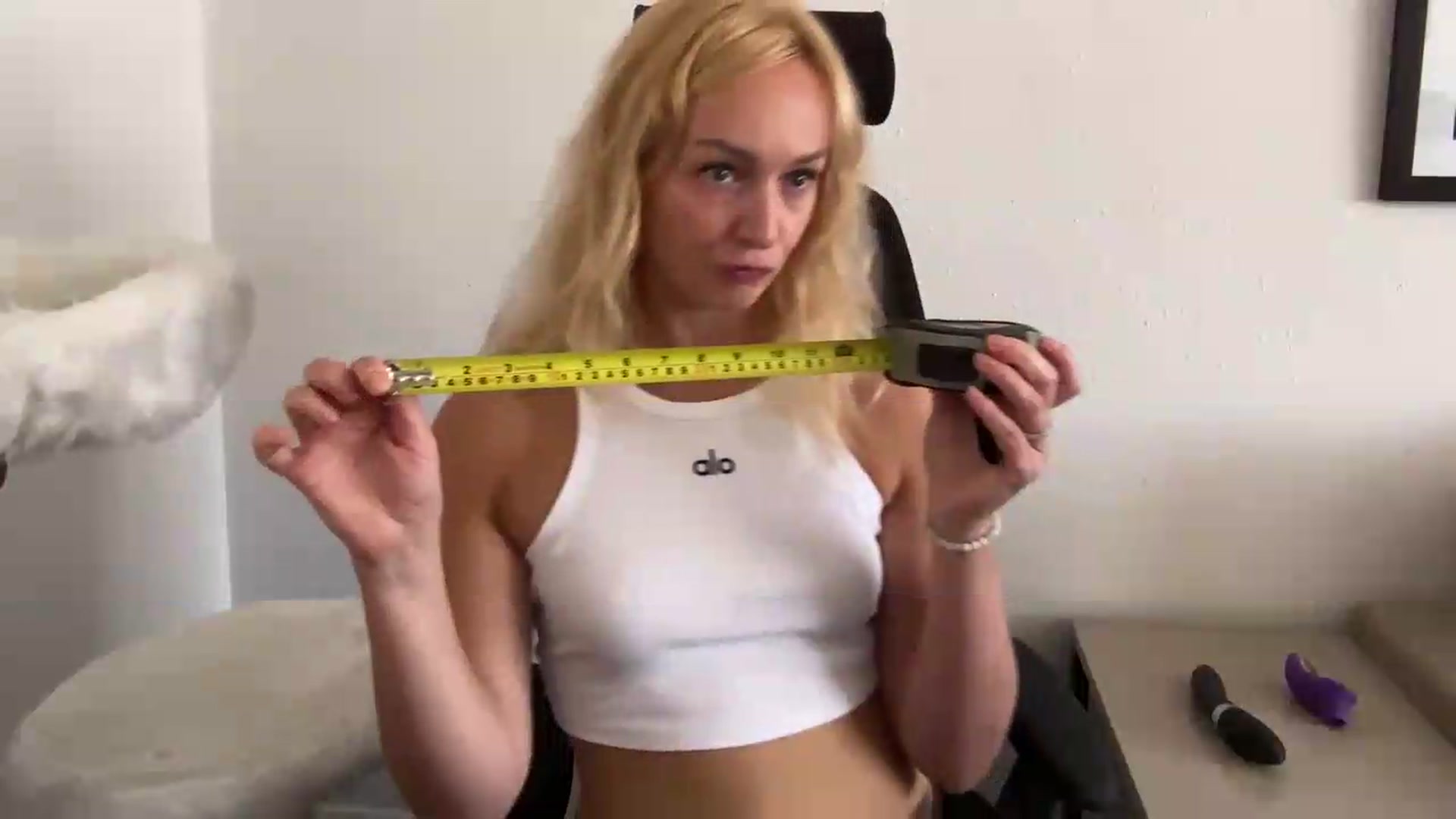 Gallery image thumbnail from XXsweetgirlXX's myfreecams stream on, 08/11/2026, 09:58 image 9 of 20