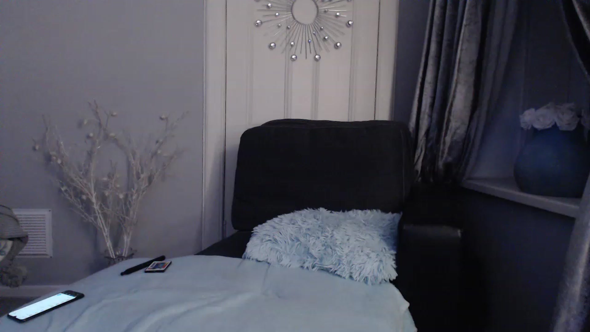 Gallery image thumbnail from X_STAR_X's myfreecams stream on, 04/04/2023, 24:13 image 16 of 20