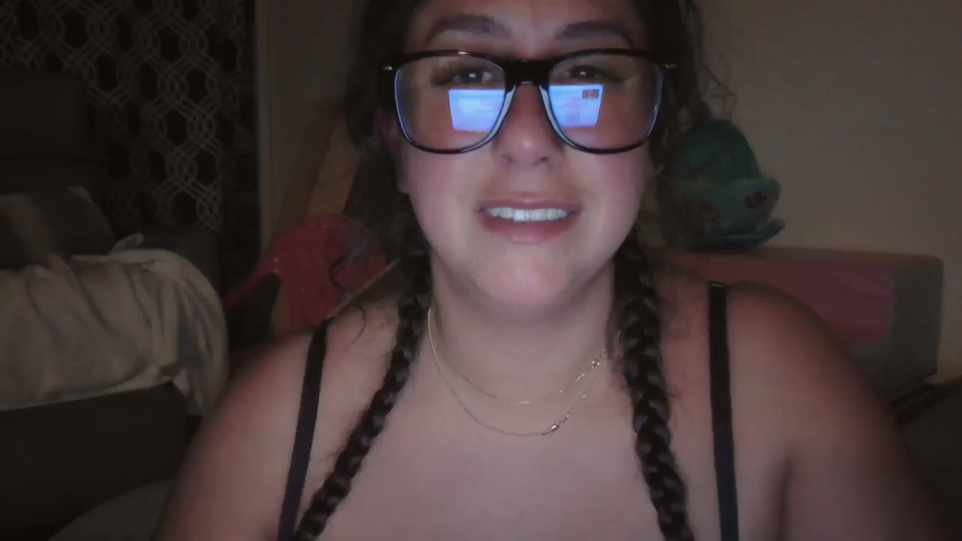 Gallery image thumbnail from Xamiblu1's myfreecams stream on, 05/25/2025, 02:23 image 9 of 20