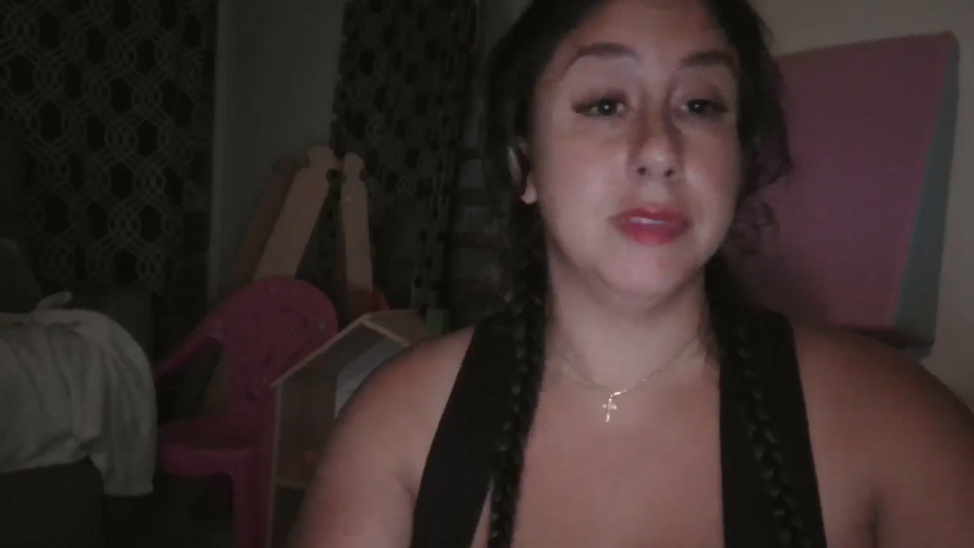 Gallery image thumbnail from Xamiblu1's myfreecams stream on, 05/25/2025, 06:29 image 19 of 20