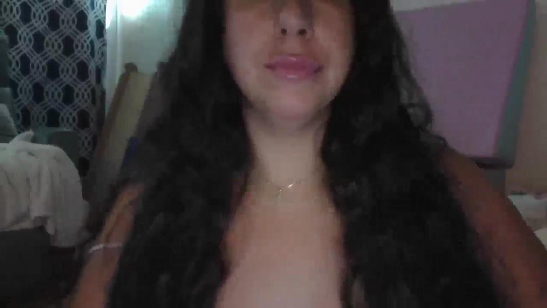 Gallery image thumbnail from Xamiblu1's myfreecams stream on, 05/25/2025, 15:32 image 4 of 20