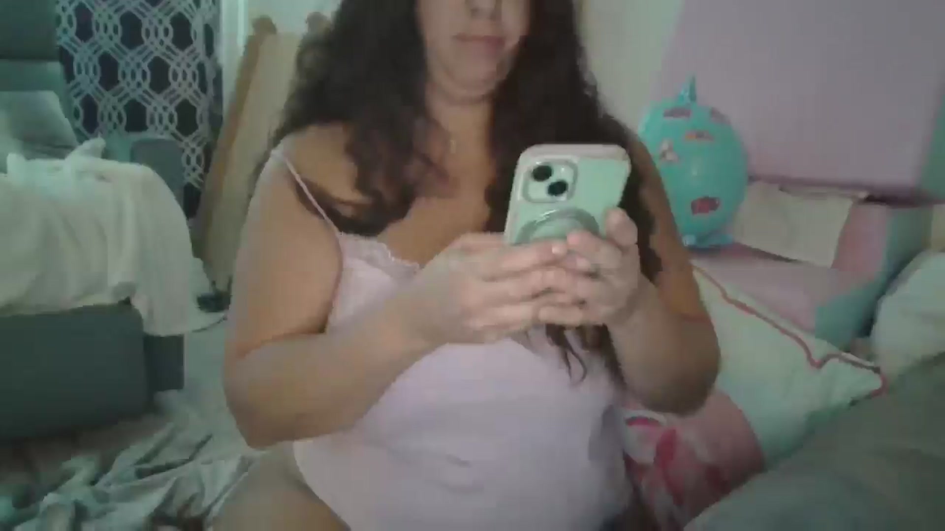 Gallery image thumbnail from Xamiblu1's myfreecams stream on, 05/25/2025, 15:32 image 10 of 20