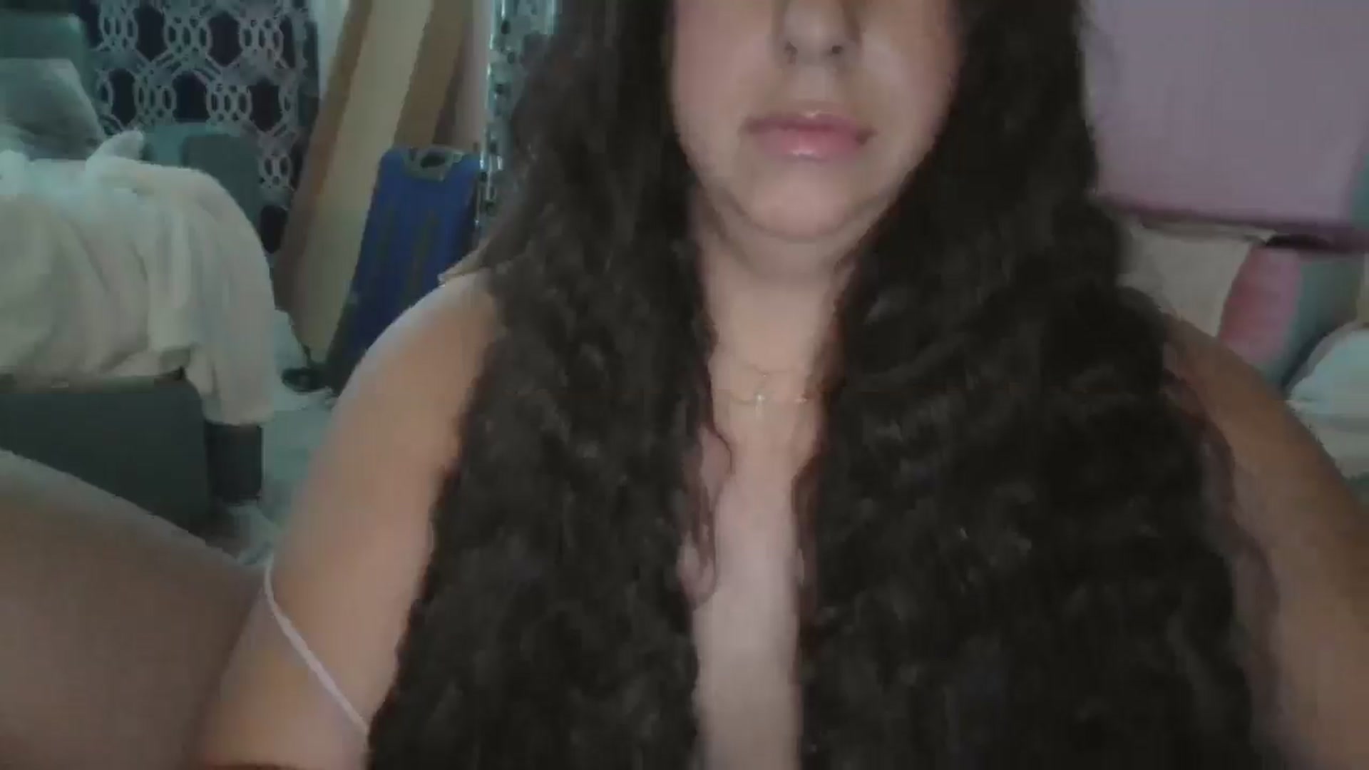 Gallery image thumbnail from Xamiblu1's myfreecams stream on, 05/25/2025, 15:32 image 13 of 20