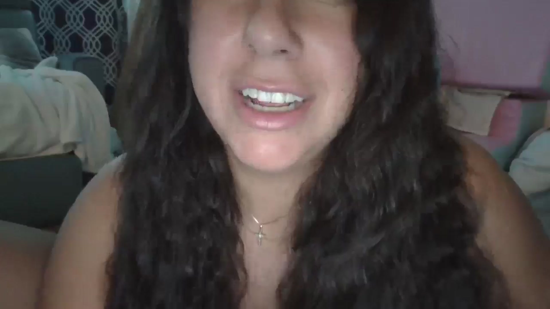 Gallery image thumbnail from Xamiblu1's myfreecams stream on, 05/25/2025, 15:32 image 14 of 20