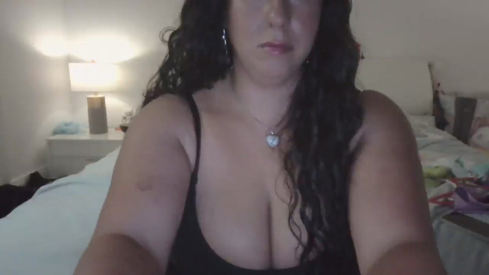 Gallery image thumbnail from Xamiblu1's myfreecams stream on, 06/05/2025, 01:13 image 19 of 20