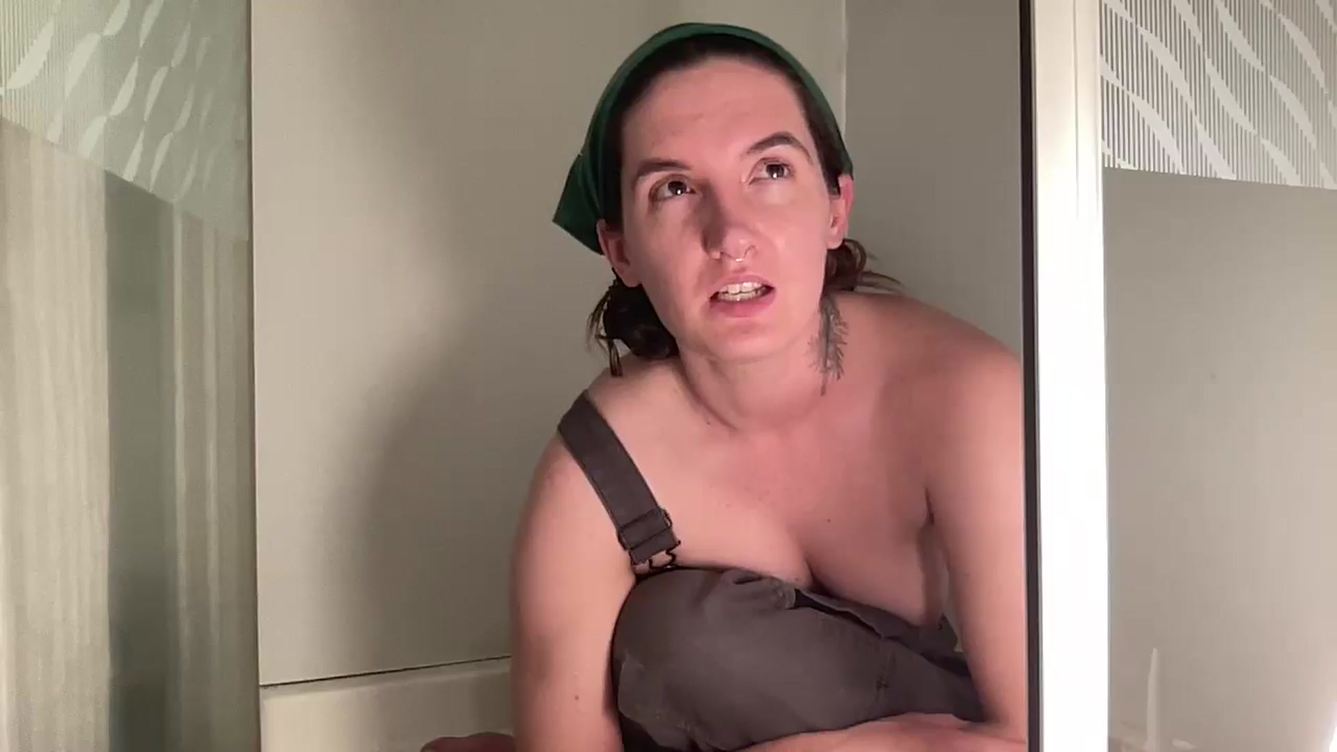 Gallery image thumbnail from Xanthe__rhea's myfreecams stream on, 05/19/2025, 01:06 image 13 of 20