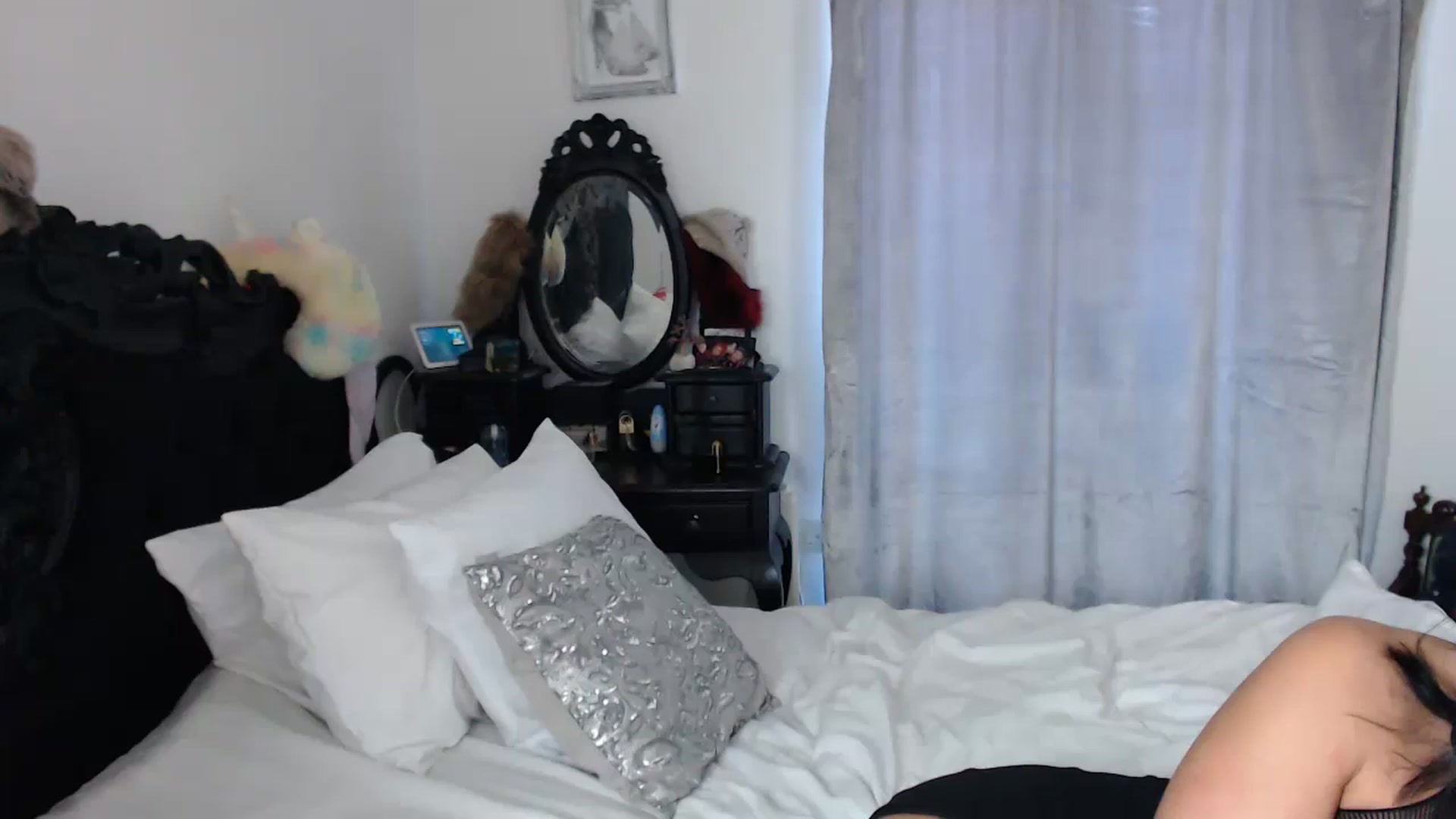 Gallery image thumbnail from Xbabe_Skyler's myfreecams stream on, 11/22/2022, 11:37 image 14 of 20