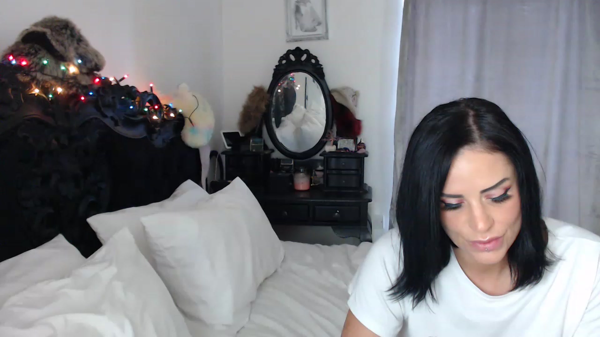 Gallery image thumbnail from Xbabe_Skyler's myfreecams stream on, 12/07/2022, 12:38 image 13 of 20
