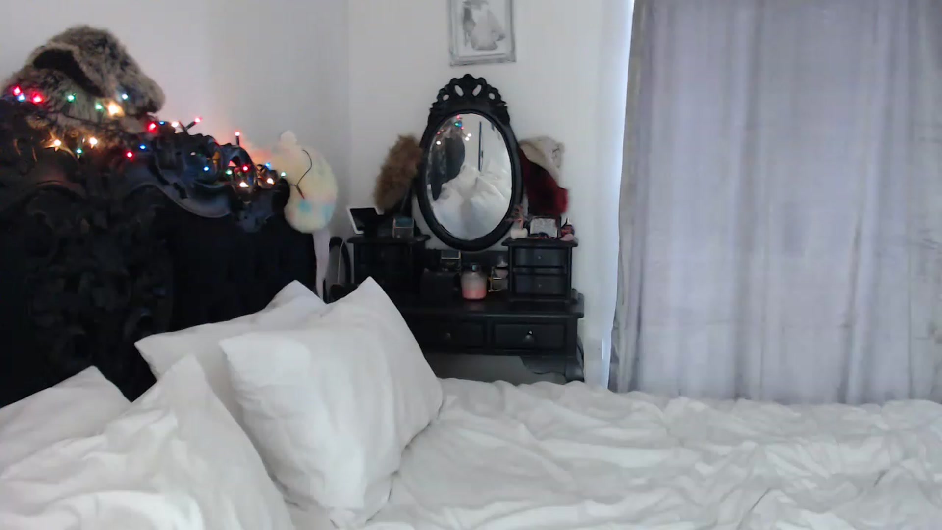 Gallery image thumbnail from Xbabe_Skyler's myfreecams stream on, 12/07/2022, 12:38 image 7 of 20