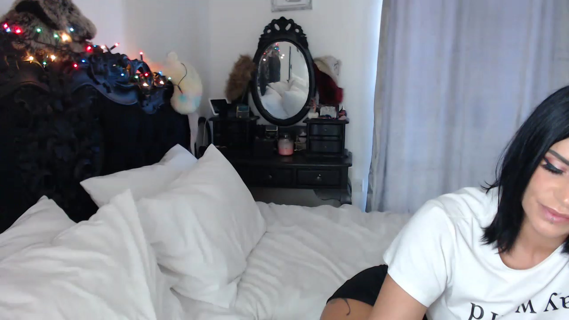 Gallery image thumbnail from Xbabe_Skyler's myfreecams stream on, 12/07/2022, 13:08 image 3 of 20