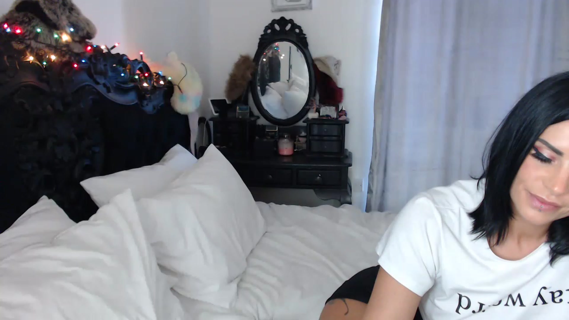 Gallery image thumbnail from Xbabe_Skyler's myfreecams stream on, 12/07/2022, 13:08 image 2 of 20