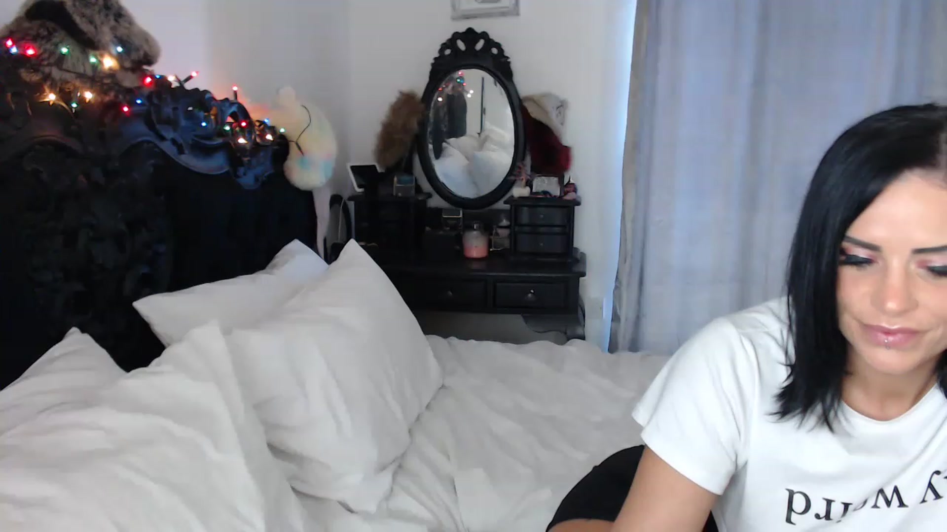 Gallery image thumbnail from Xbabe_Skyler's myfreecams stream on, 12/07/2022, 13:08 image 13 of 20