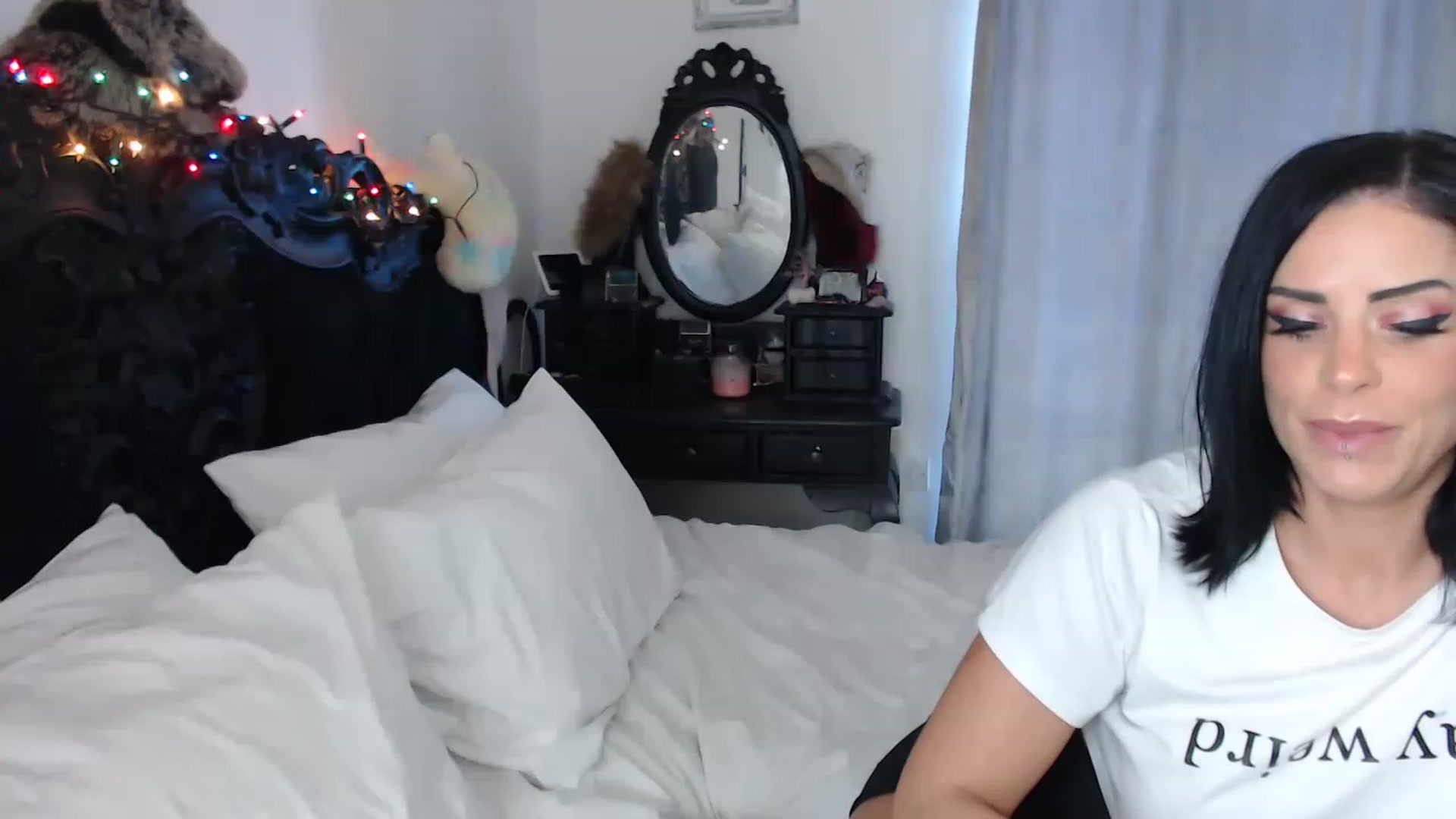 Gallery image thumbnail from Xbabe_Skyler's myfreecams stream on, 12/07/2022, 13:08 image 17 of 20