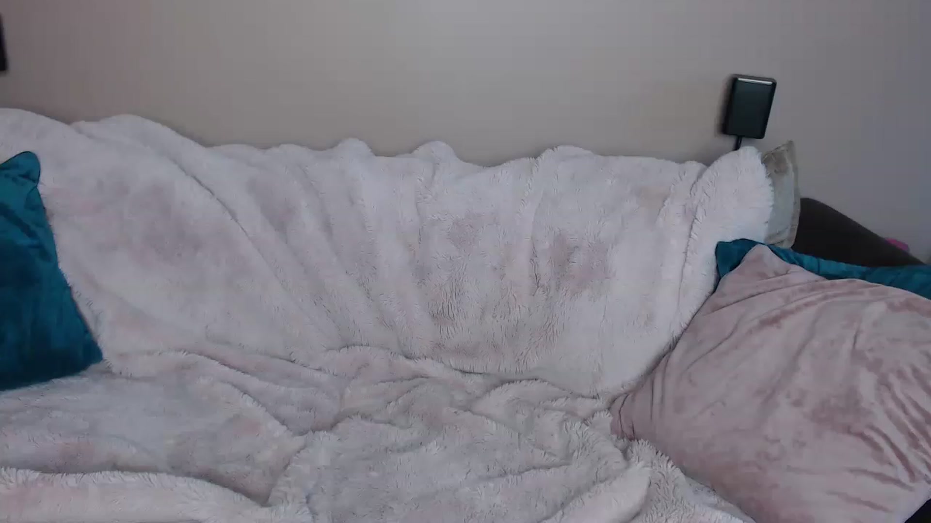 Gallery image thumbnail from Xbabe_Skyler's myfreecams stream on, 03/27/2023, 12:34 image 16 of 20