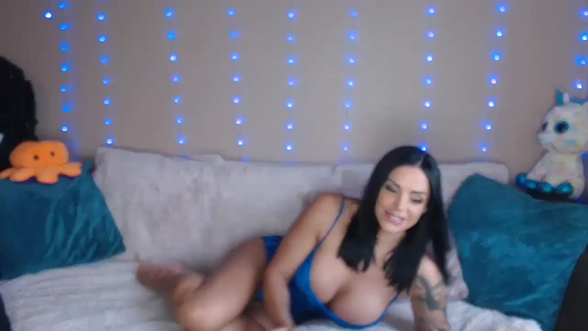 Gallery image thumbnail from Xbabe_Skyler's myfreecams stream on, 09/12/2023, 10:52 image 13 of 20