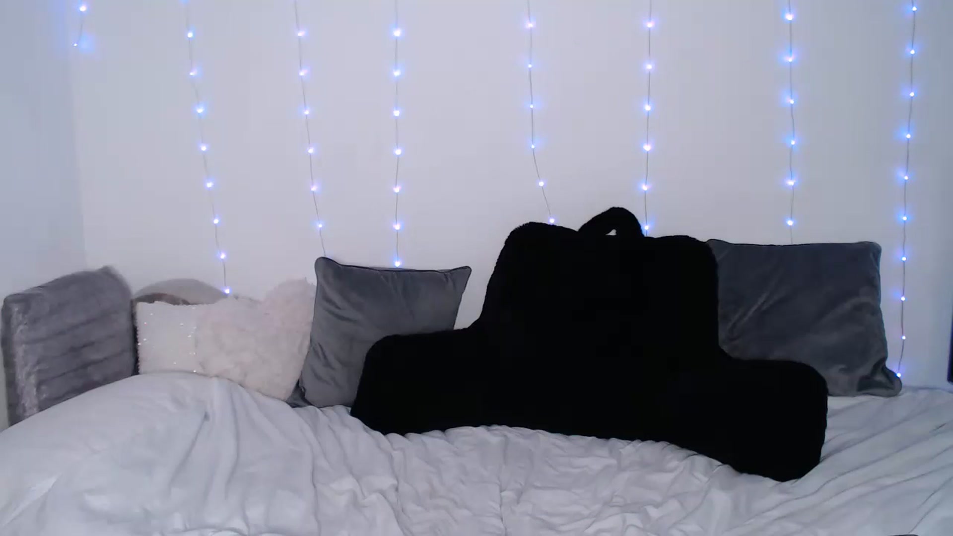 Gallery image thumbnail from Xbabe_Skyler's myfreecams stream on, 07/27/2024, 15:41 image 18 of 20