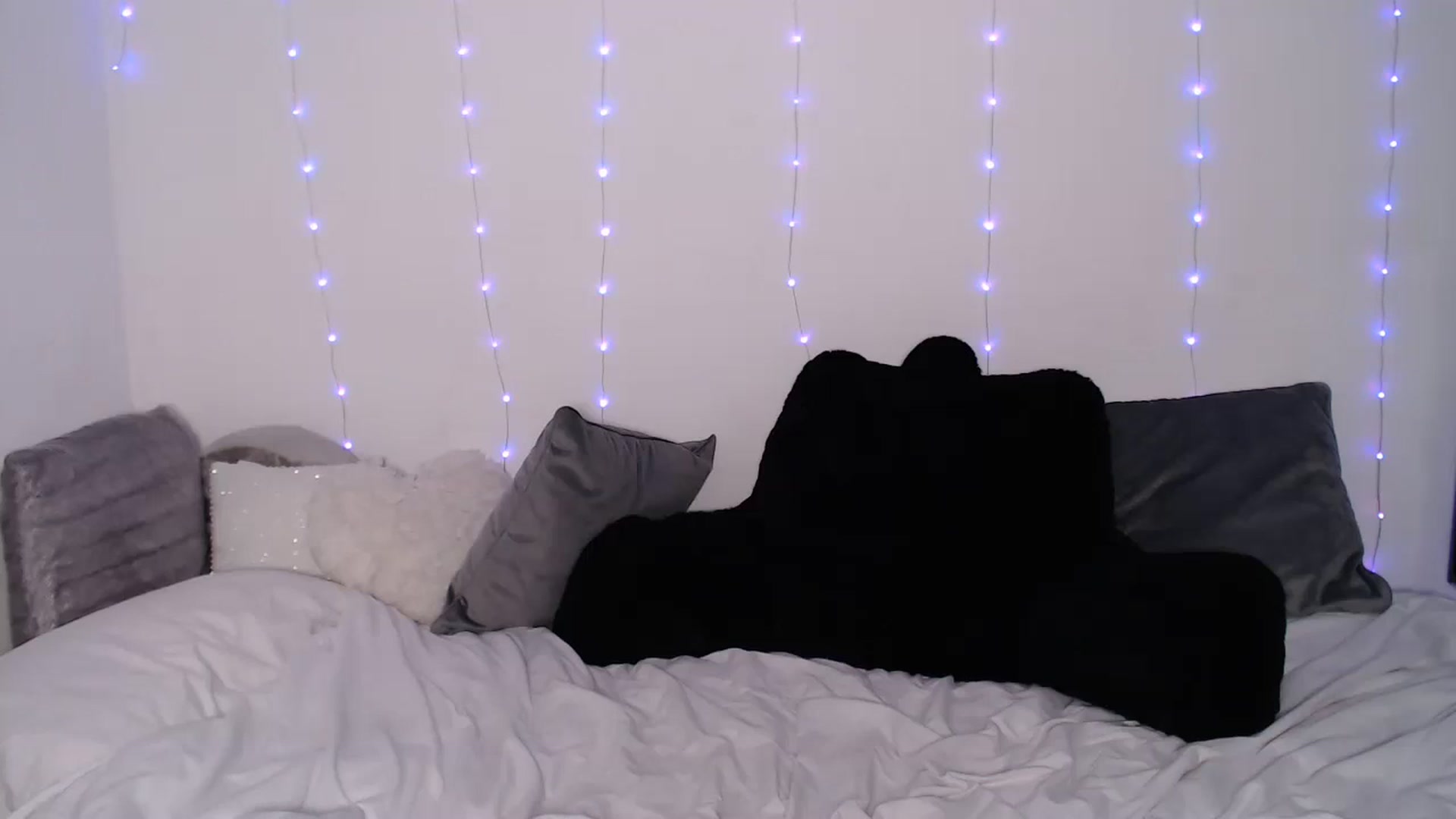 Gallery image thumbnail from Xbabe_Skyler's myfreecams stream on, 07/27/2024, 16:42 image 18 of 20