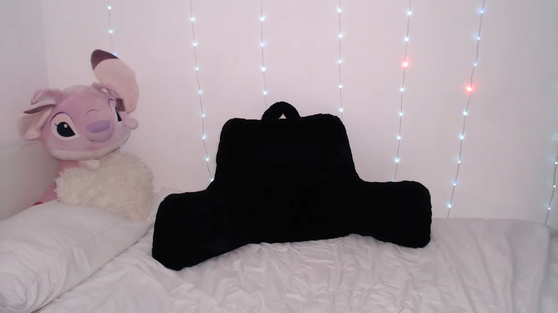 Gallery image thumbnail from Xbabe_Skyler's myfreecams stream on, 10/14/2024, 11:50 image 16 of 20
