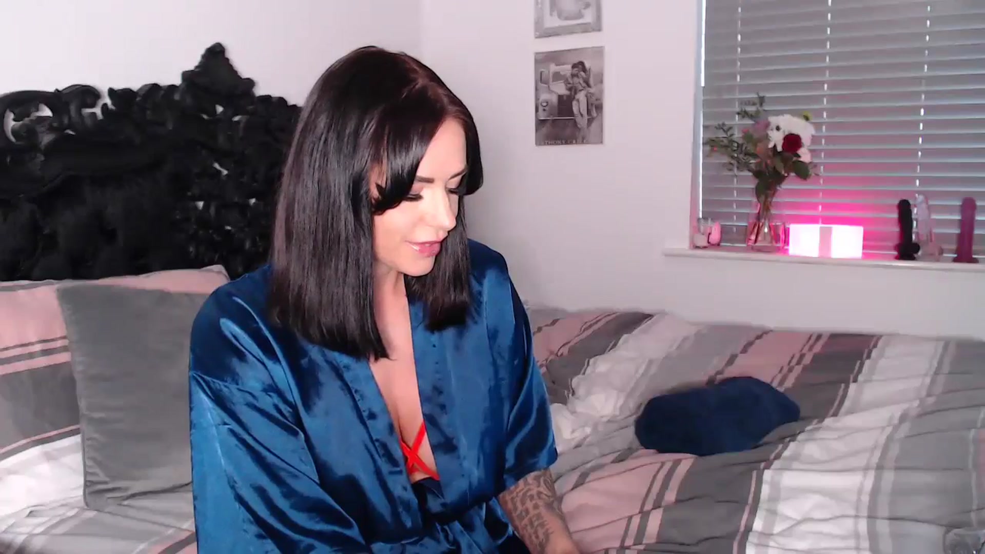 Gallery image thumbnail from Xbabe_Skyler's myfreecams stream on, 11/13/2024, 15:31 image 2 of 20