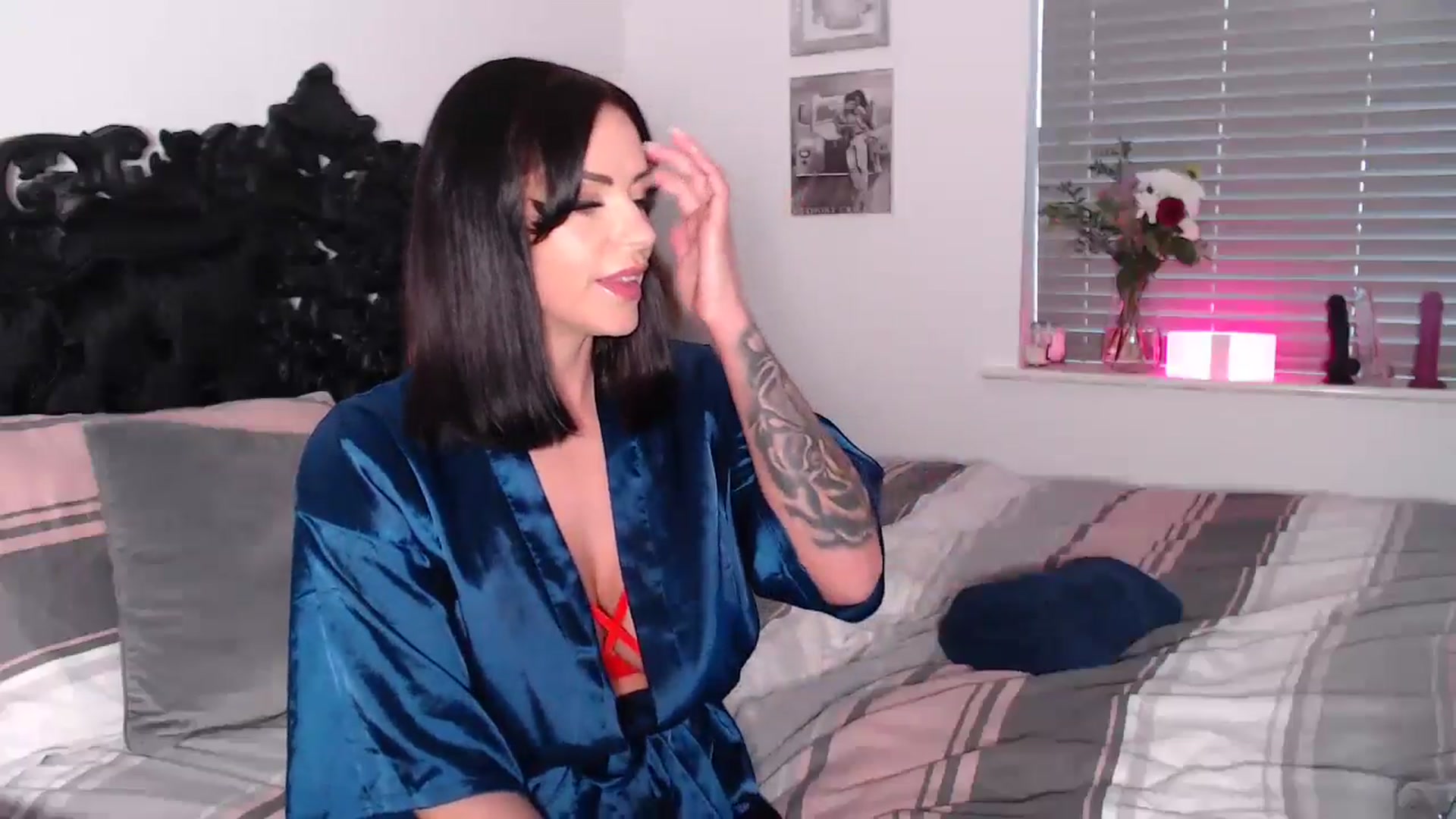 Gallery image thumbnail from Xbabe_Skyler's myfreecams stream on, 11/13/2024, 15:31 image 3 of 20