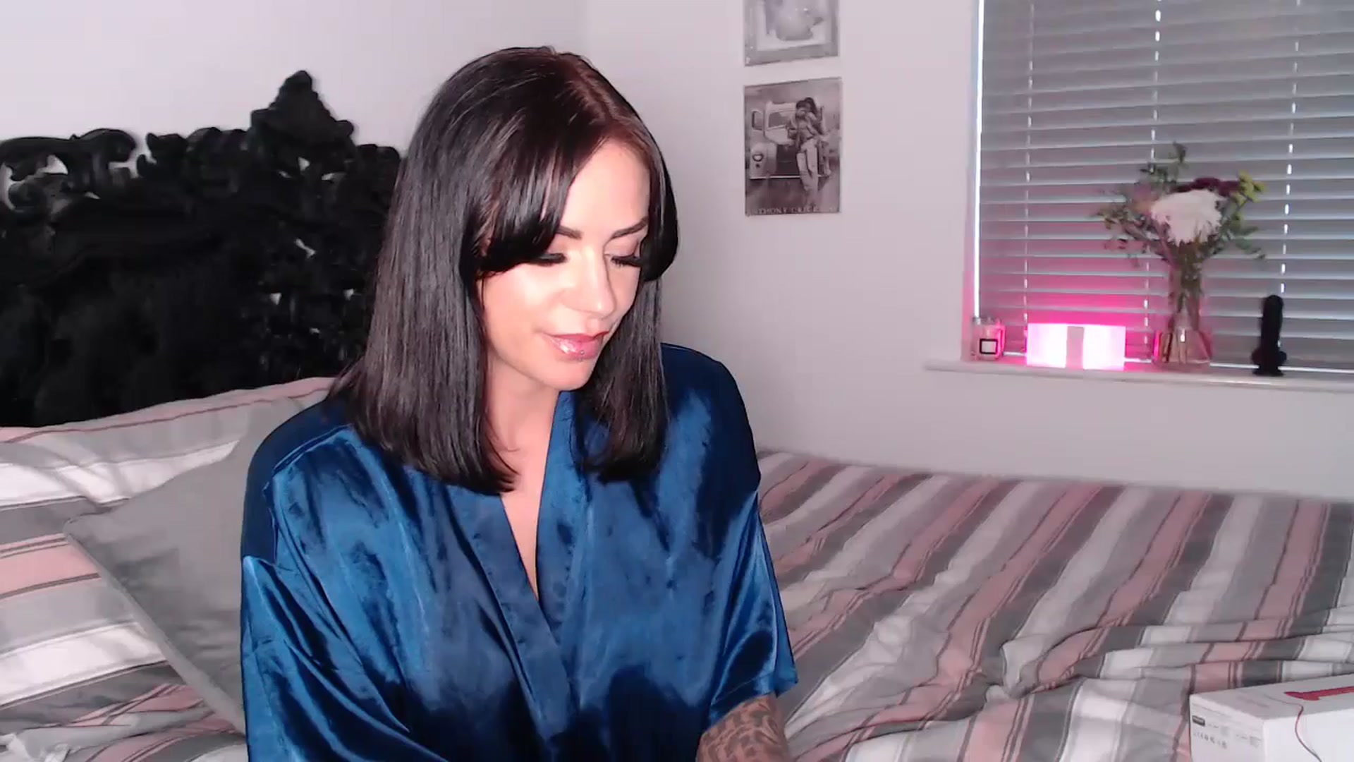 Gallery image thumbnail from Xbabe_Skyler's myfreecams stream on, 11/18/2024, 13:06 image 15 of 20