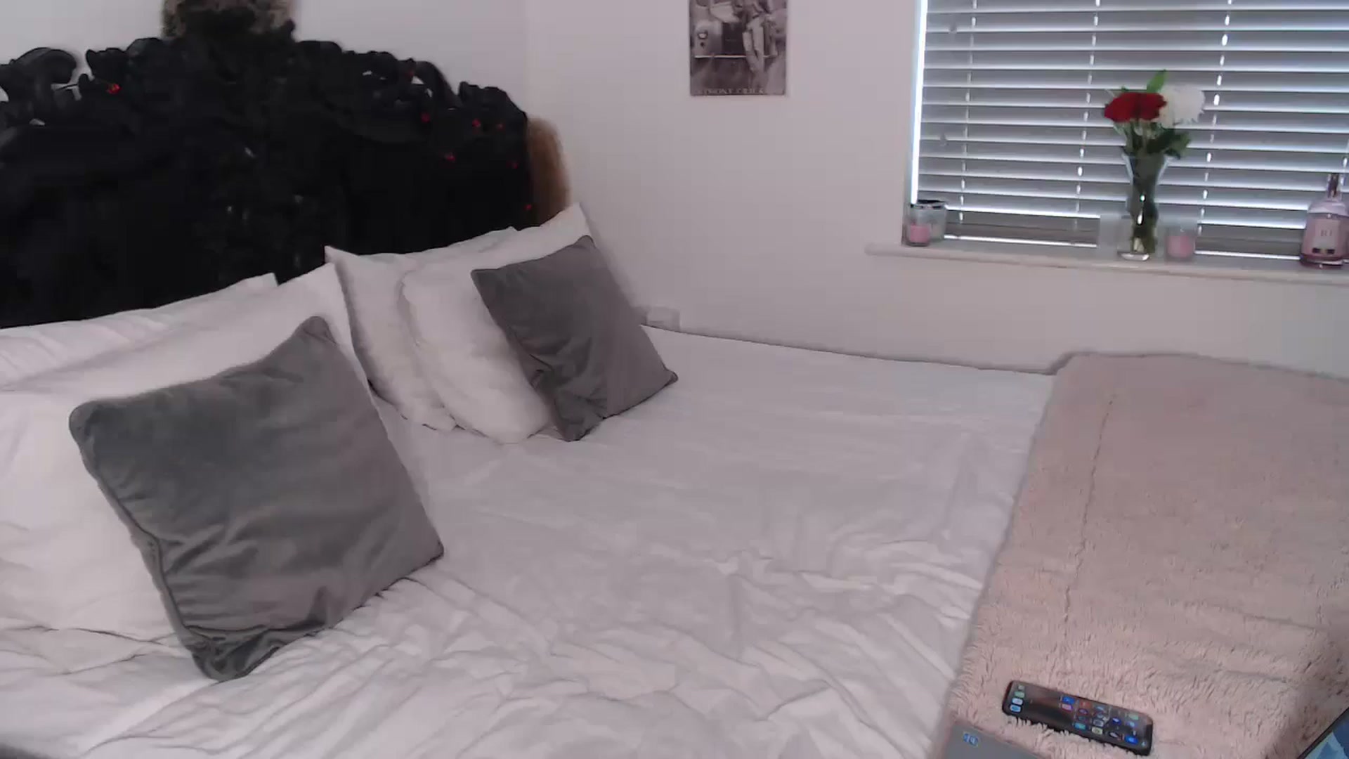 Gallery image thumbnail from Xbabe_Skyler's myfreecams stream on, 04/10/2025, 12:15 image 8 of 20