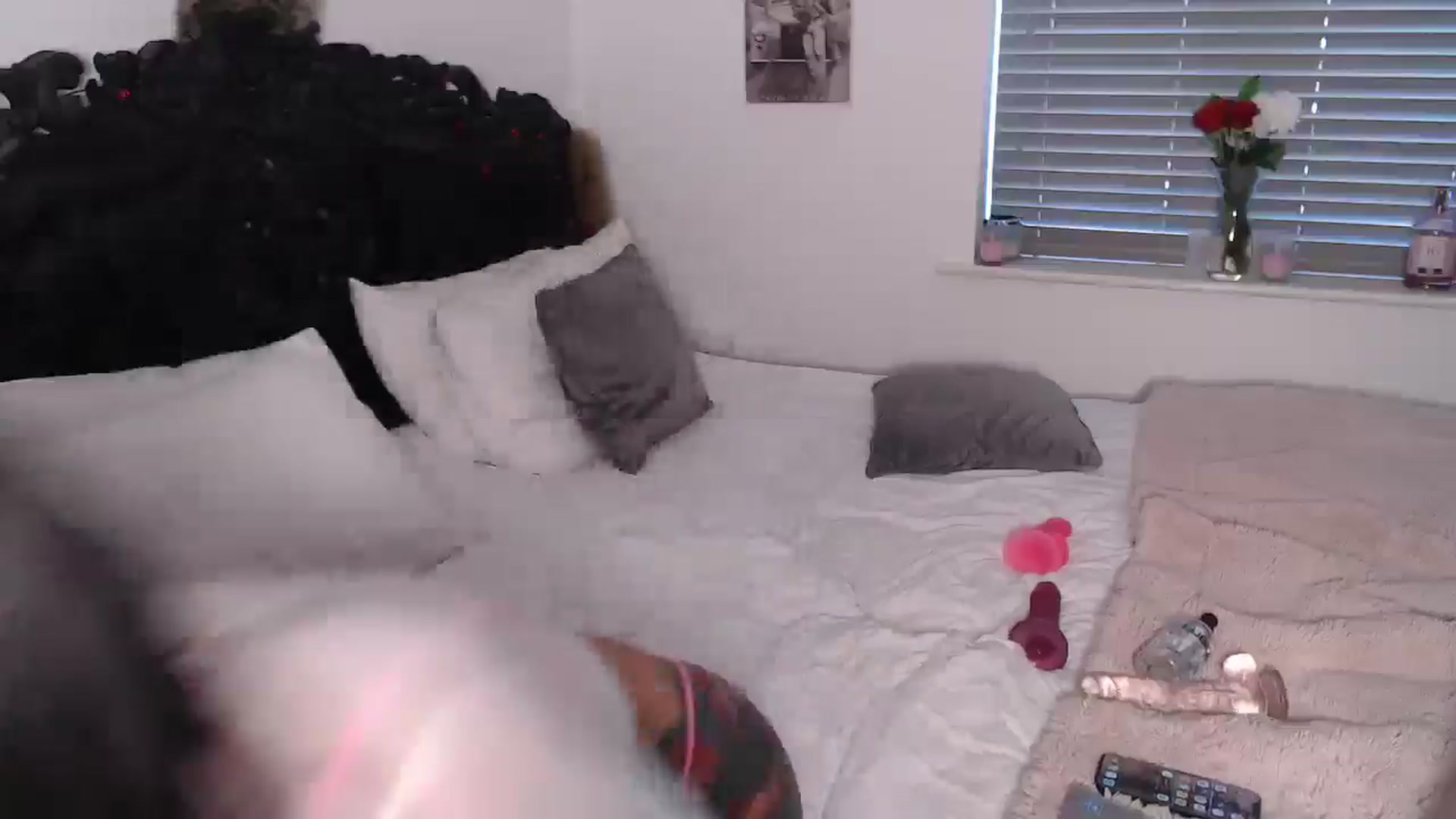 Gallery image thumbnail from Xbabe_Skyler's myfreecams stream on, 04/10/2025, 13:36 image 16 of 20