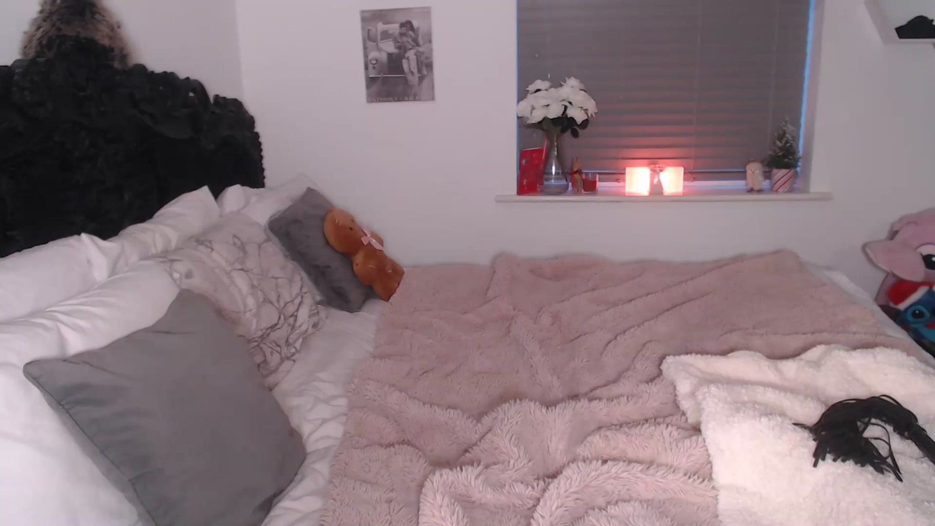 Gallery image thumbnail from Xbabe_Skyler's myfreecams stream on, 12/22/2025, 16:05 image 2 of 20