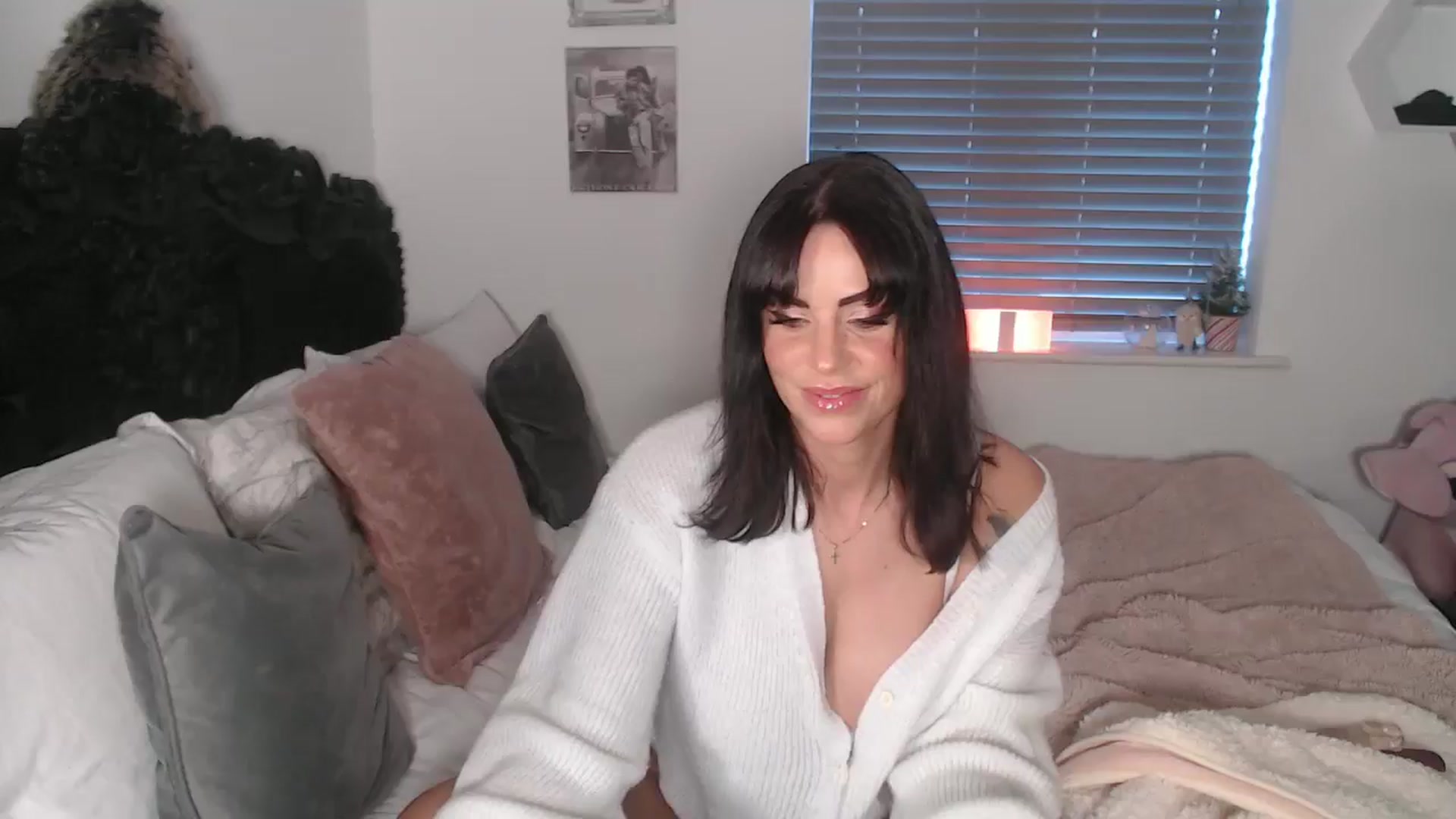 Gallery image thumbnail from Xbabe_Skyler's myfreecams stream on, 01/04/2026, 15:09 image 2 of 20