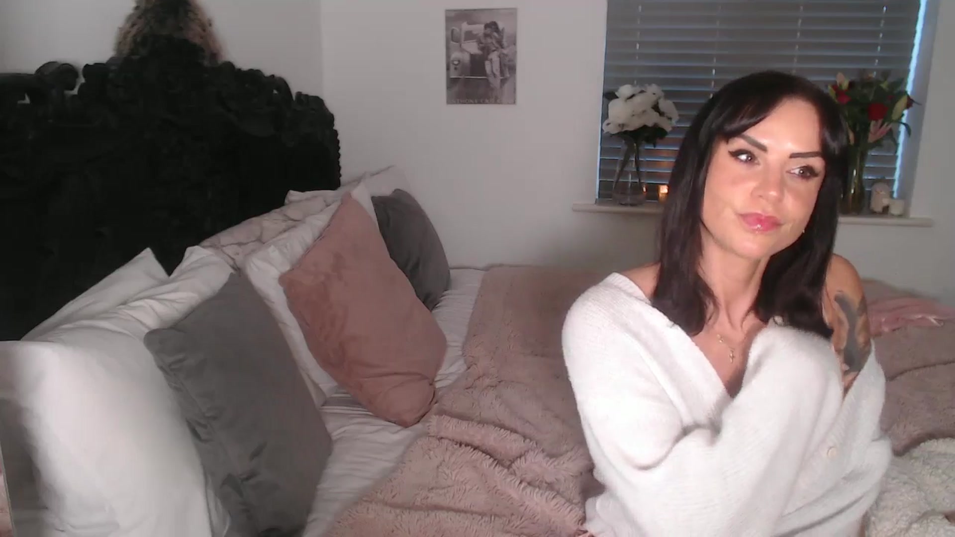 Gallery image thumbnail from Xbabe_Skyler's myfreecams stream on, 01/10/2026, 14:57 image 16 of 20